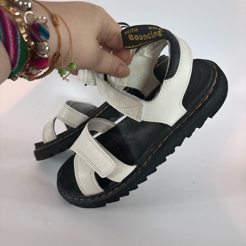 Dr Martens Voss II White Platform Sandals Women Size 7